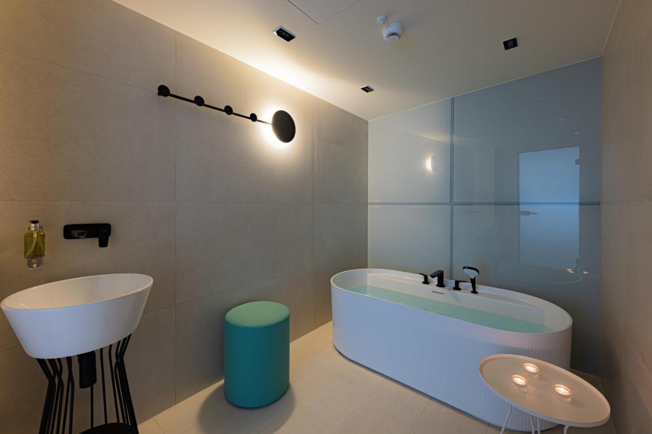 Lua Resort - Adults Only Balatonfured Exterior photo Bathroom