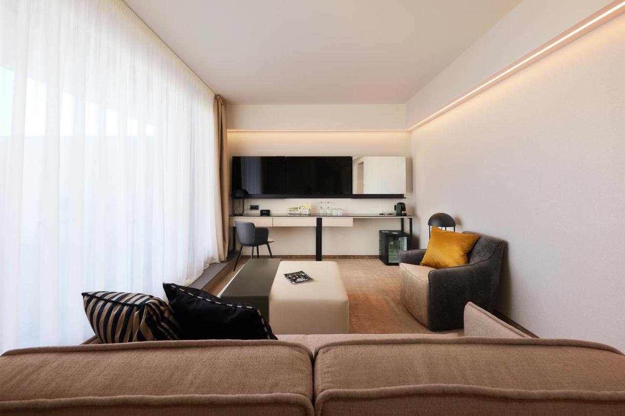 Lua Resort - Adults Only Balatonfured Exterior photo A living room with indirect lighting