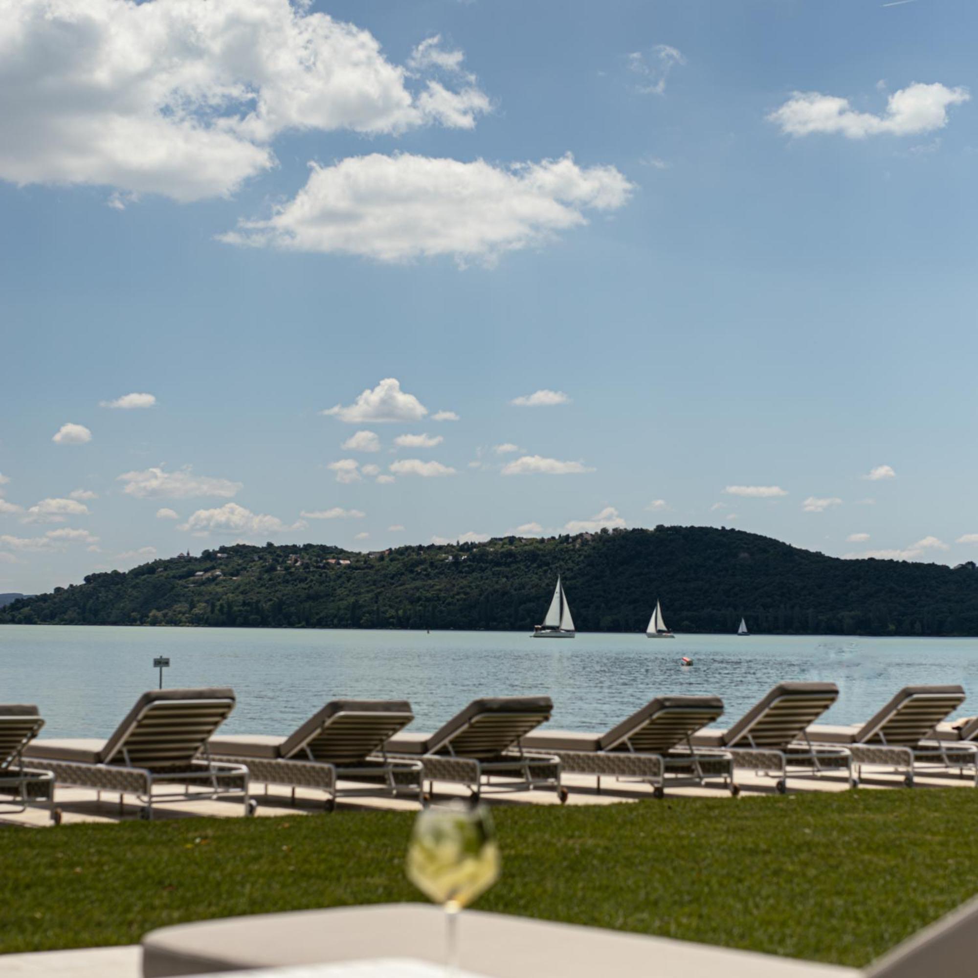 Lua Resort - Adults Only Balatonfured Exterior photo View of the lake