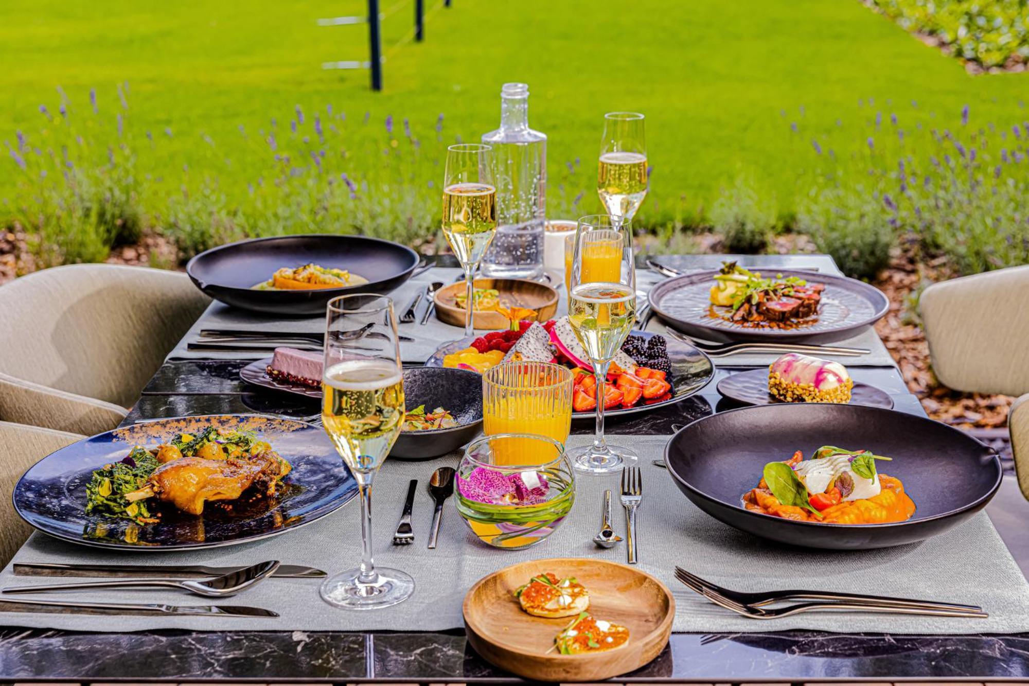 Lua Resort - Adults Only Balatonfured Exterior photo A typical dinner at the restaurant