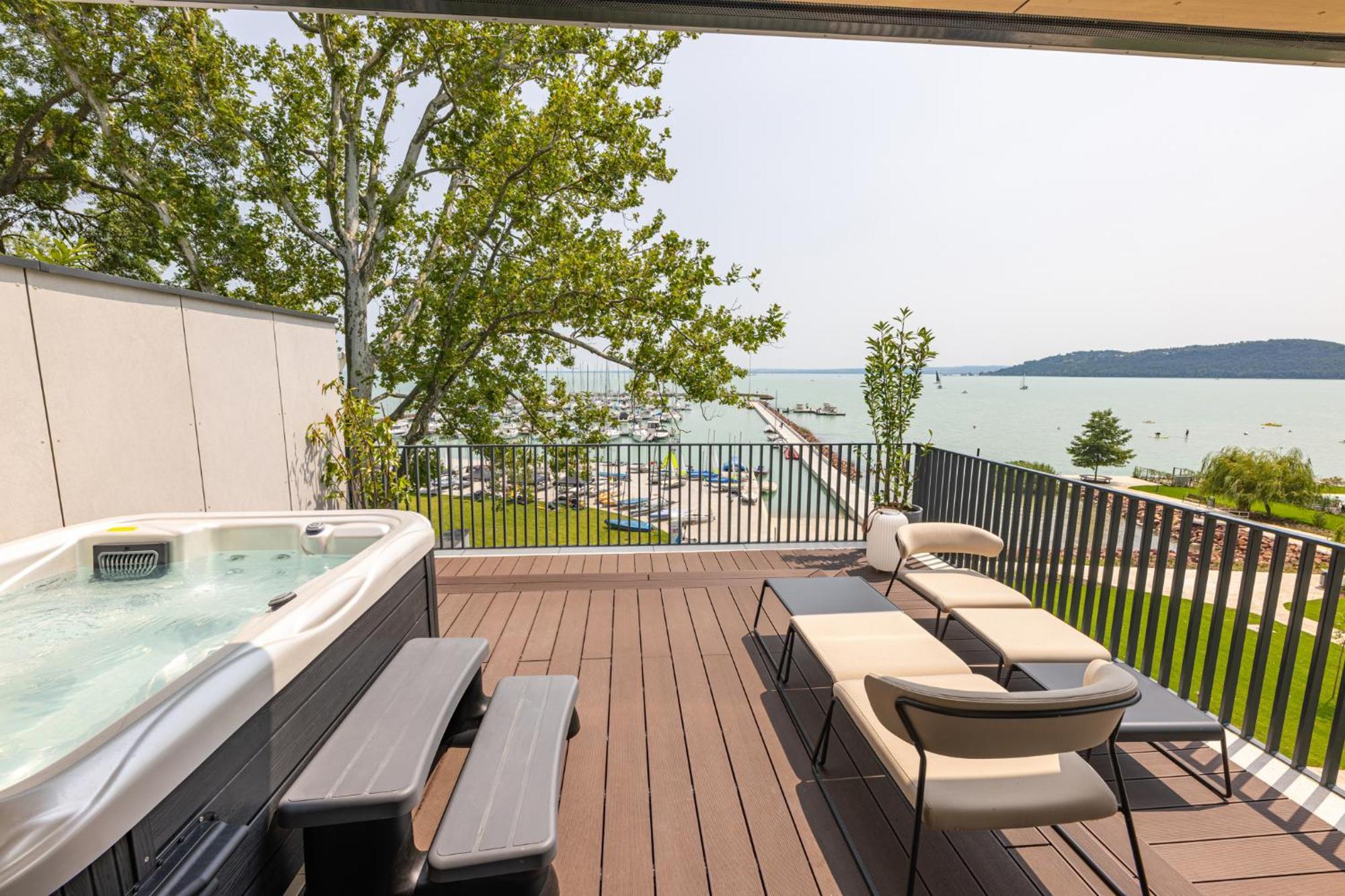 Lua Resort - Adults Only Balatonfured Exterior photo The rooftop terrace at the Hotel