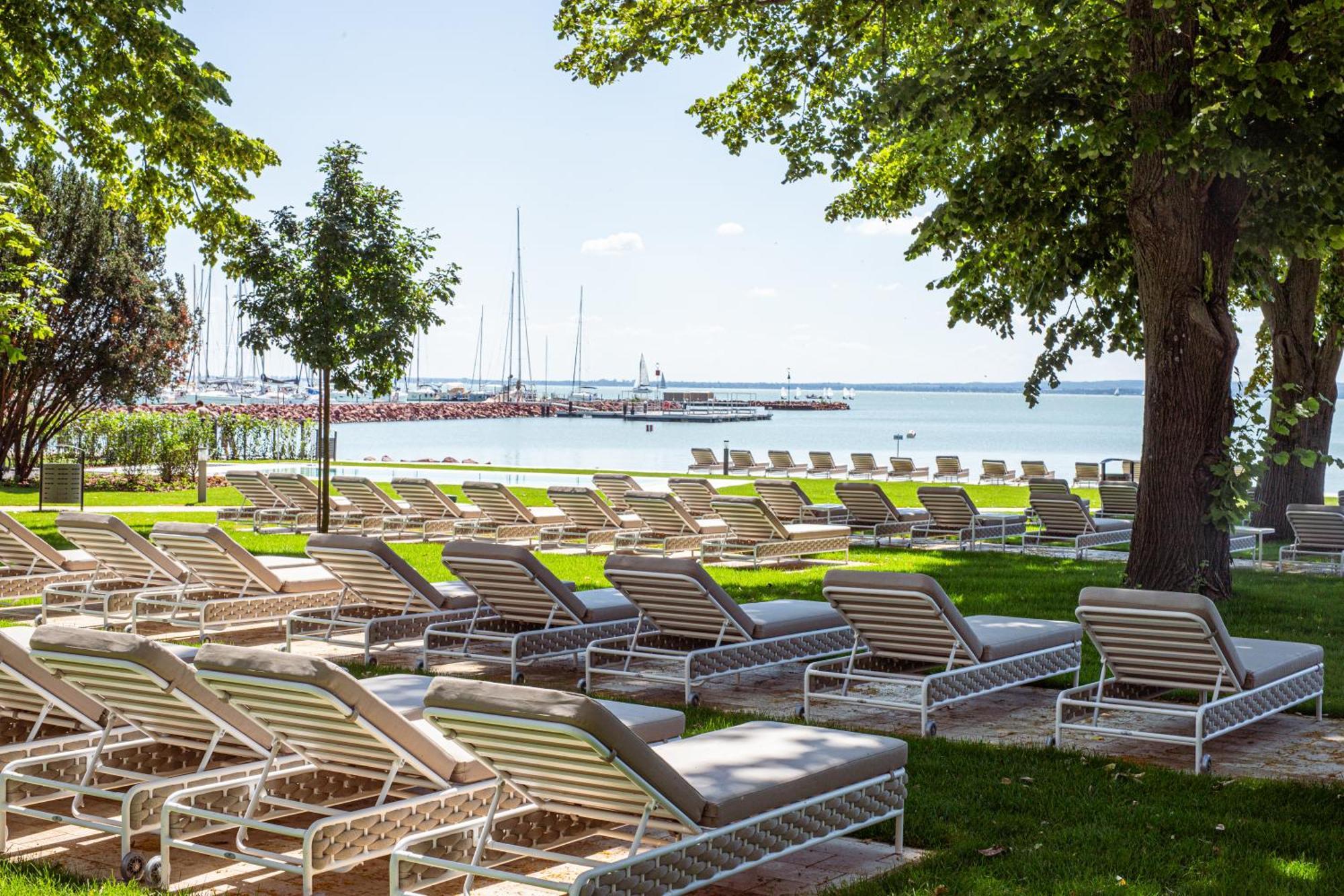 Lua Resort - Adults Only Balatonfured Exterior photo The beach at the Dolder Grand